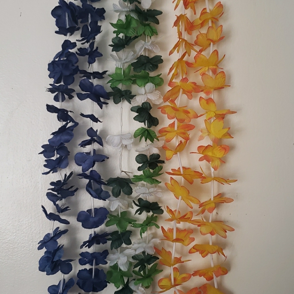Flower necklaces
